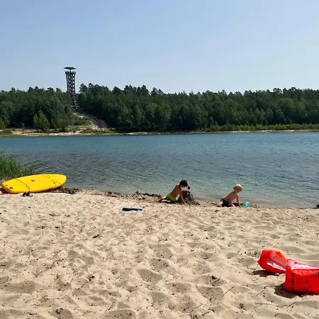 Idyllischer Am Badesee